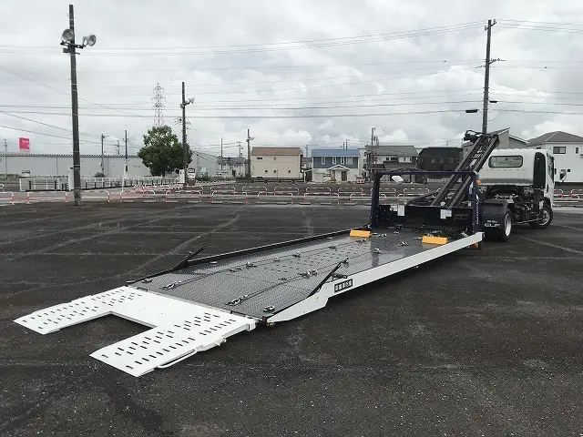 いすゞ エルフ 2TG-NPR88AM(2WD)の写真6