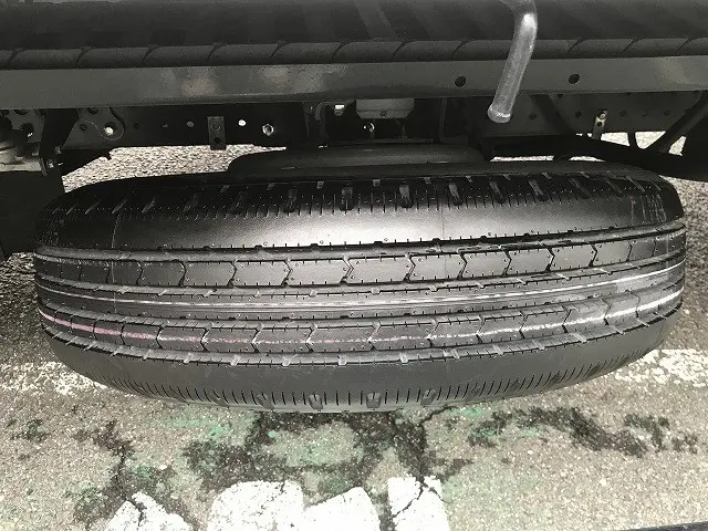 いすゞ エルフ 2TG-NPR88AM(2WD)の写真48