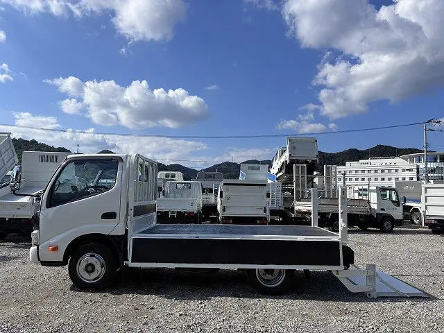 トヨタ トヨエース TKG-XZC605(2WD)の写真11