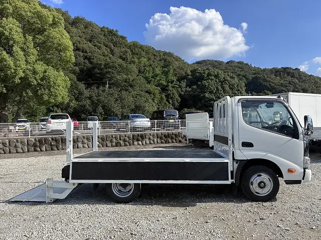 トヨタ トヨエース TKG-XZC605(2WD)の写真12