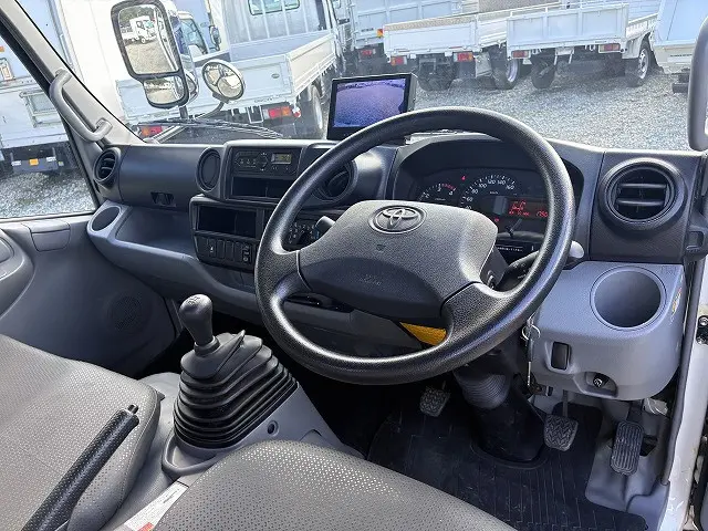トヨタ トヨエース TKG-XZC605(2WD)の写真32
