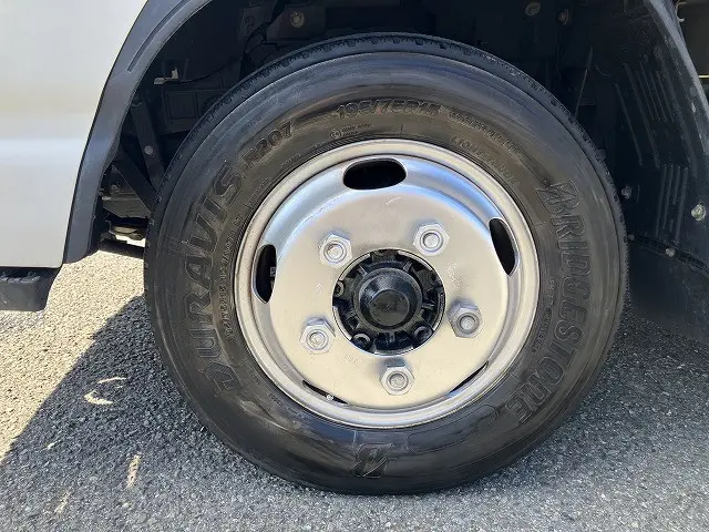 いすゞ エルフ TRG-NJR85A(2WD)の写真23