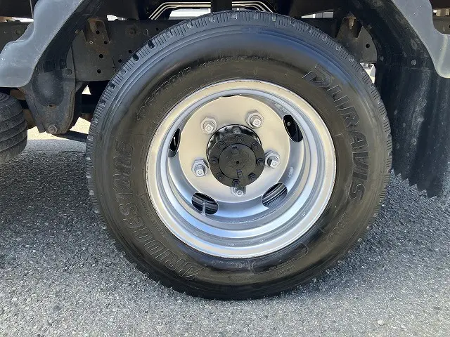 いすゞ エルフ TRG-NJR85A(2WD)の写真29