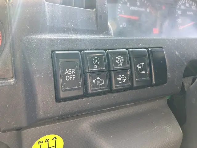 いすゞ エルフ TRG-NJR85A(2WD)の写真39