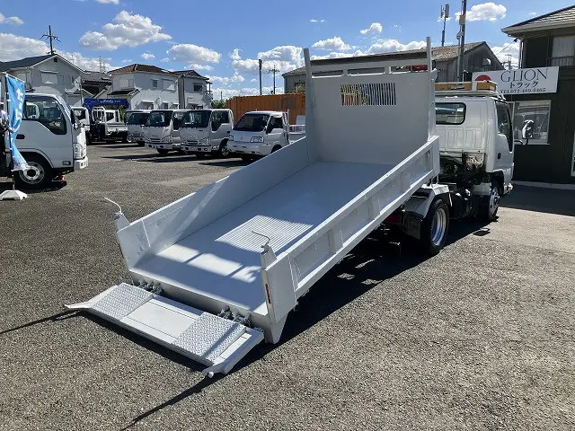いすゞ エルフ TPG-NKR85AN(2WD)の写真8