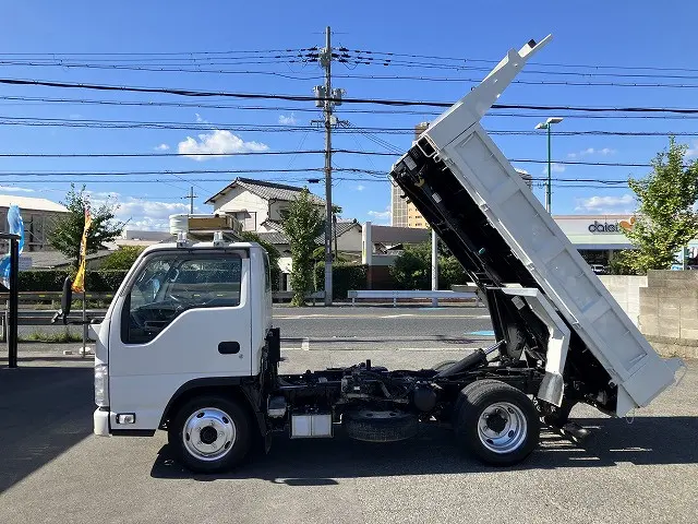 いすゞ エルフ TPG-NKR85AN(2WD)の写真11