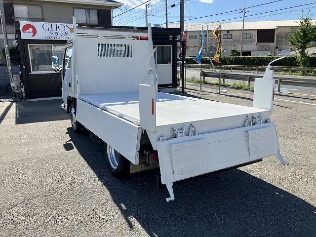 いすゞ エルフ TPG-NKR85AN(2WD)の写真20