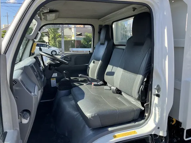 いすゞ エルフ TPG-NKR85AN(2WD)の写真47
