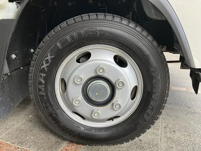いすゞ エルフ 2RG-NPR88AC(2WD)の写真24