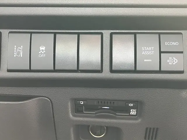 いすゞ エルフ 2RG-NPR88AC(2WD)の写真40