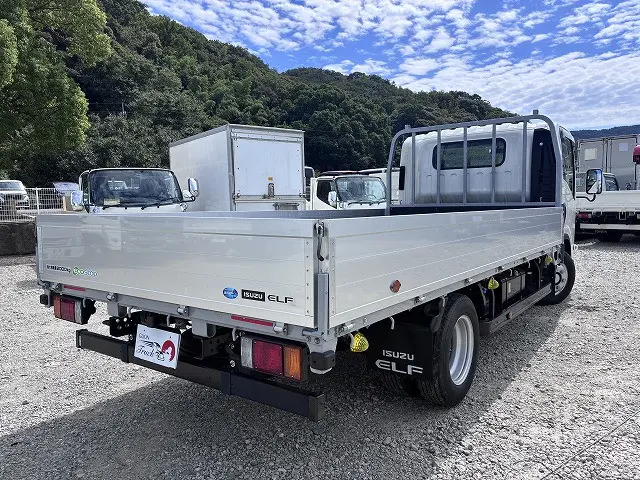 いすゞ エルフ 2RG-NPR88AC(2WD)の写真8