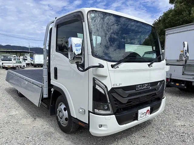 いすゞ エルフ 2RG-NPR88AC(2WD)の写真10