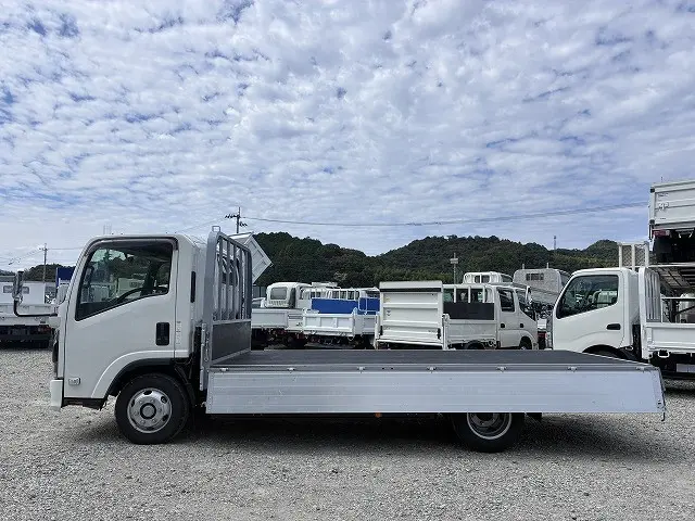 いすゞ エルフ 2RG-NPR88AC(2WD)の写真11