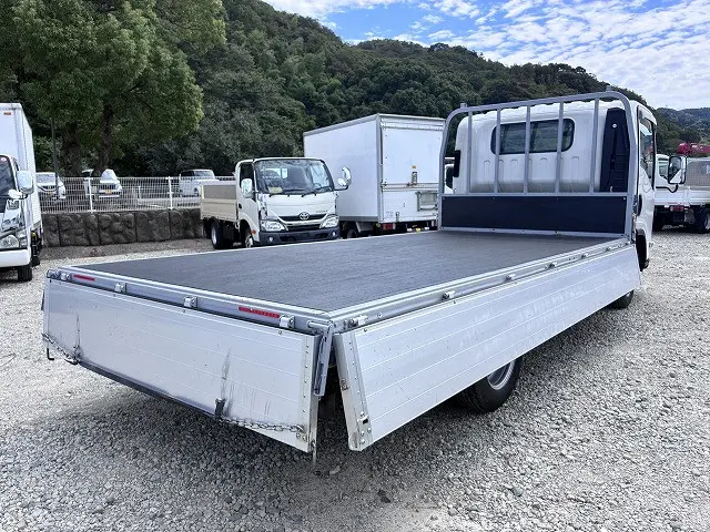 いすゞ エルフ 2RG-NPR88AC(2WD)の写真15