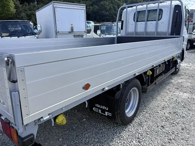いすゞ エルフ 2RG-NPR88AC(2WD)の写真16
