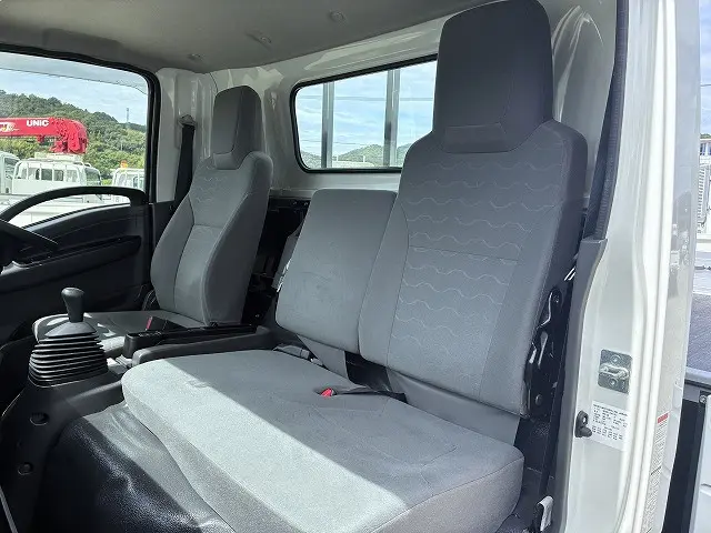 いすゞ エルフ 2RG-NPR88AC(2WD)の写真27