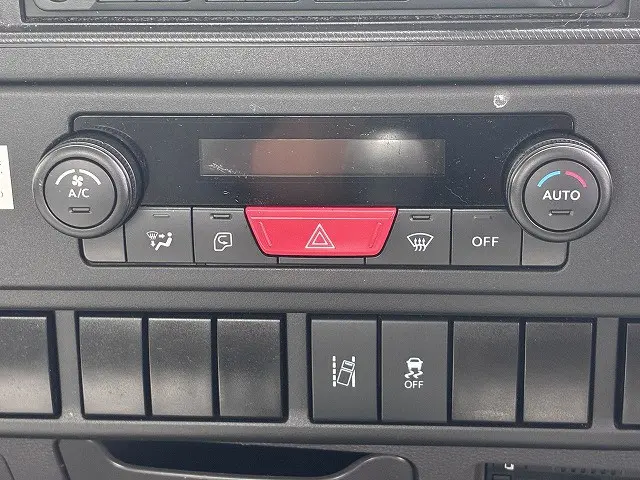 いすゞ エルフ 2RG-NPR88AC(2WD)の写真34