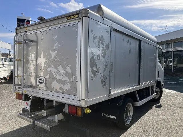 いすゞ エルフ TKG-NLR85N(2WD)の写真8