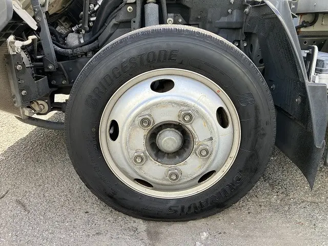 いすゞ エルフ TKG-NLR85N(2WD)の写真23