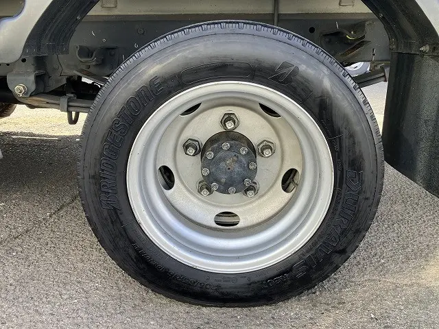 いすゞ エルフ TKG-NLR85N(2WD)の写真24