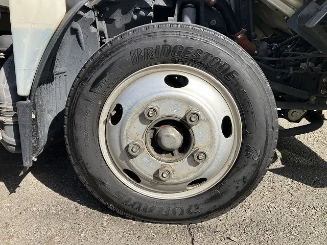いすゞ エルフ TKG-NLR85N(2WD)の写真26