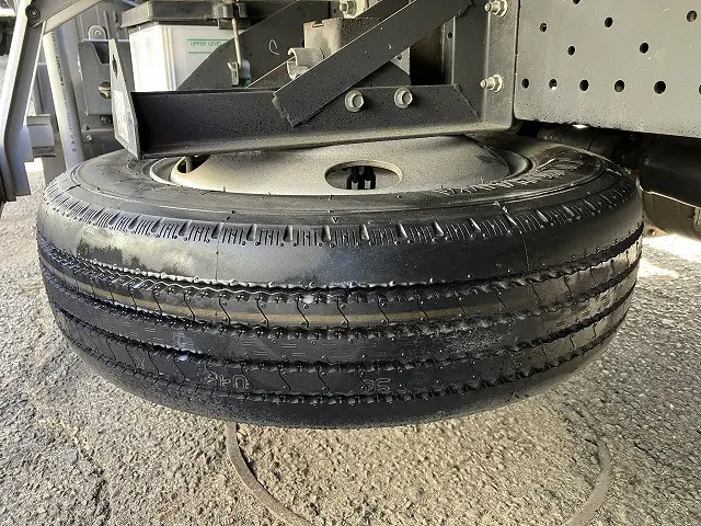 いすゞ エルフ TKG-NLR85N(2WD)の写真27