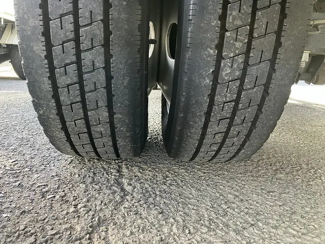いすゞ エルフ TKG-NLR85N(2WD)の写真29