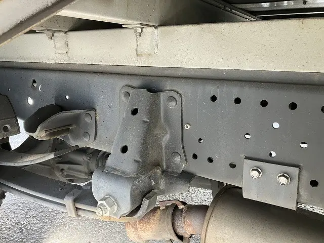 いすゞ エルフ TKG-NLR85N(2WD)の写真32