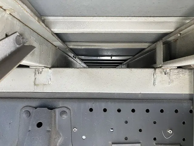 いすゞ エルフ TKG-NLR85N(2WD)の写真33