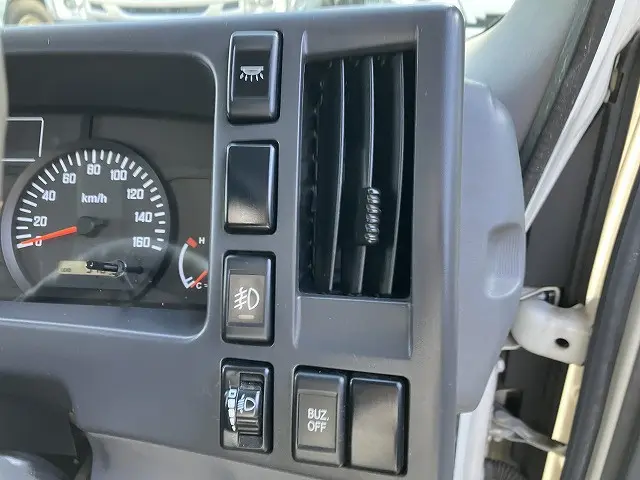 いすゞ エルフ TKG-NLR85N(2WD)の写真37