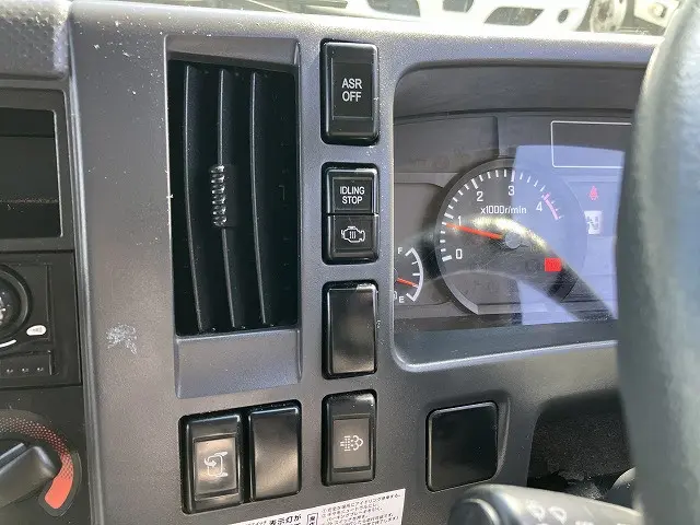 いすゞ エルフ TKG-NLR85N(2WD)の写真38