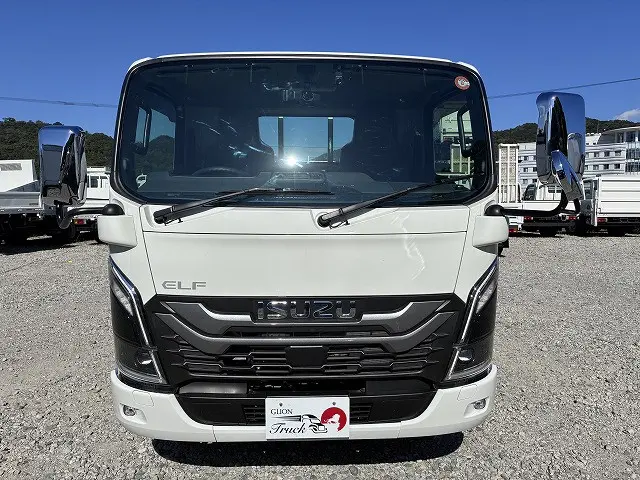 いすゞ エルフ 2TG-NJR88AF(2WD)の写真2