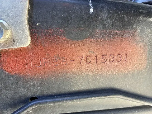 いすゞ エルフ 2TG-NJR88AF(2WD)の写真24