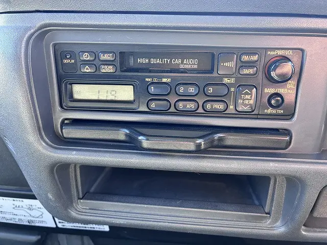 いすゞ エルフ KR-NHR69(2WD)の写真28