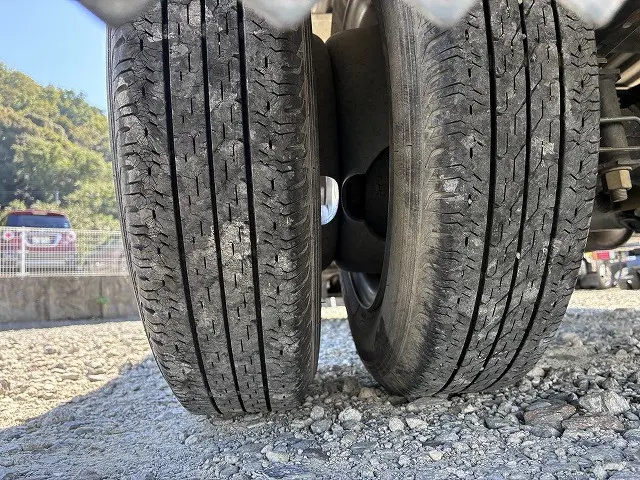 いすゞ エルフ KR-NHR69(2WD)の写真39