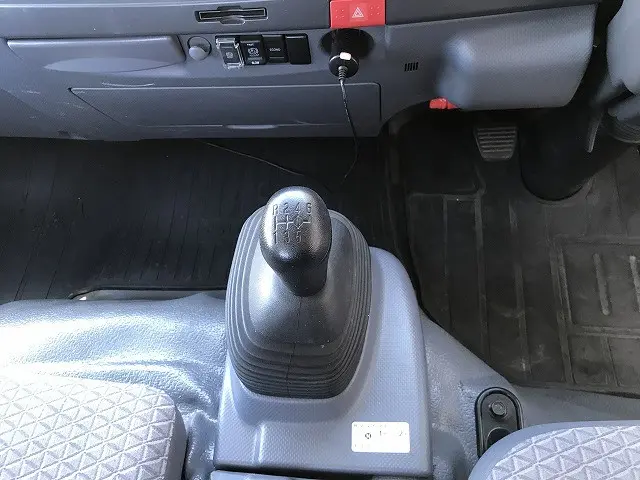 いすゞ エルフ TPG-NPR85AR(2WD)の写真27