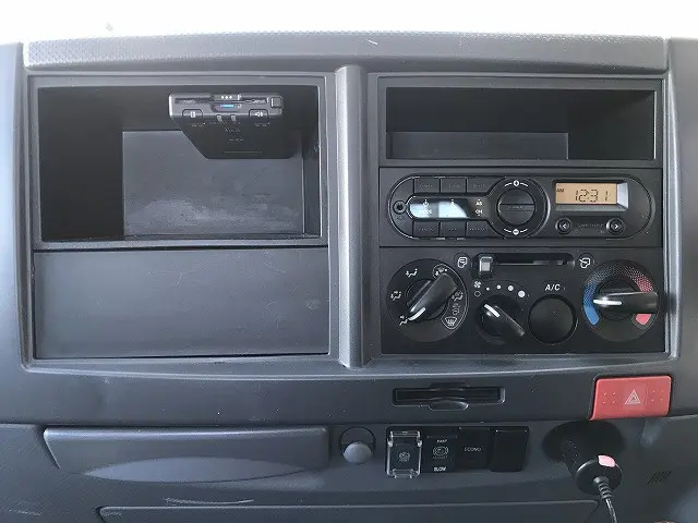 いすゞ エルフ TPG-NPR85AR(2WD)の写真28