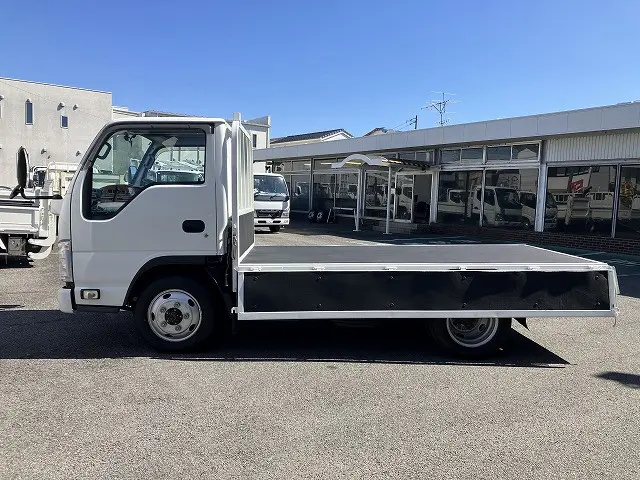 いすゞ エルフ TRG-NJS85A(4WD)の写真11