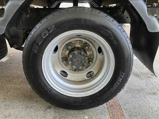 いすゞ エルフ TRG-NJS85A(4WD)の写真25