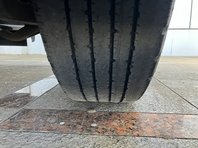 いすゞ エルフ TRG-NJS85A(4WD)の写真32