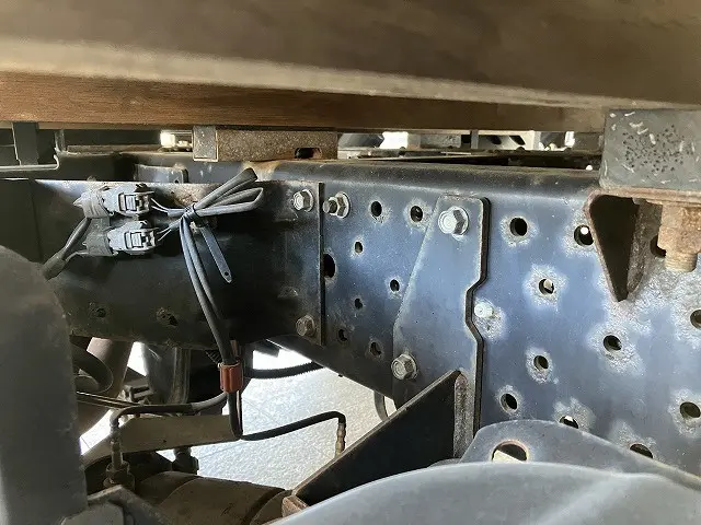 いすゞ エルフ TRG-NJS85A(4WD)の写真33
