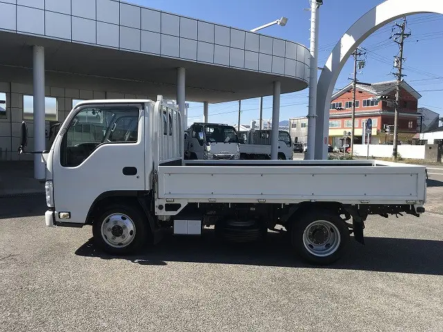 いすゞ エルフ TRG-NJS85A(4WD)の写真4