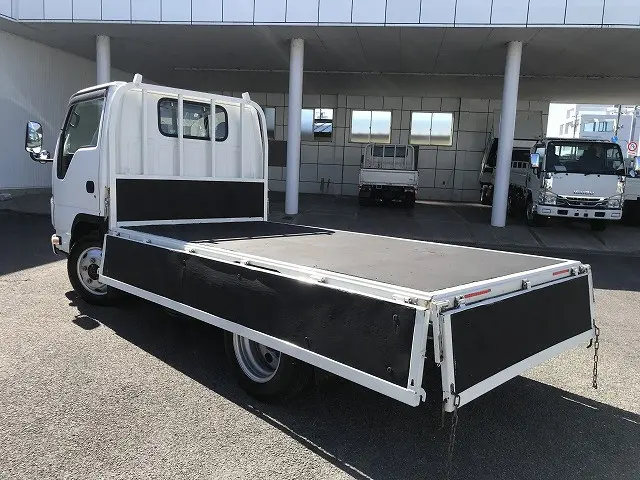いすゞ エルフ TRG-NJS85A(4WD)の写真13