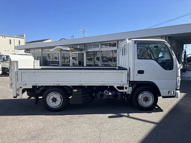 いすゞ エルフ TPG-NHS85A(4WD)の写真5