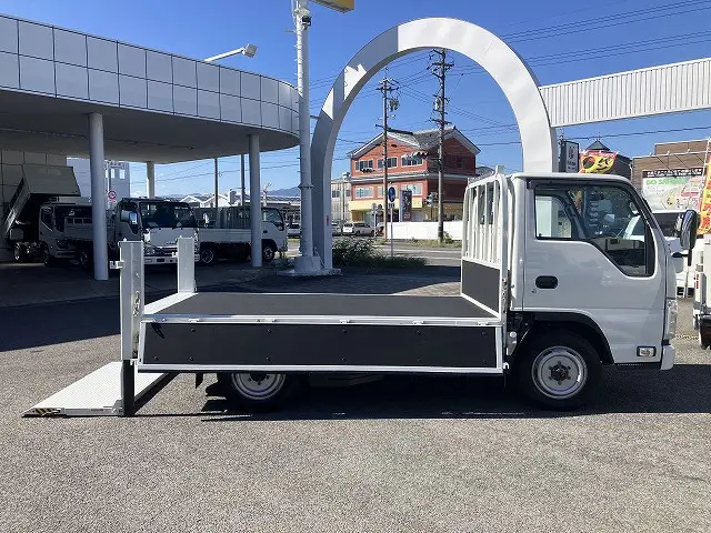 いすゞ エルフ TPG-NHS85A(4WD)の写真12
