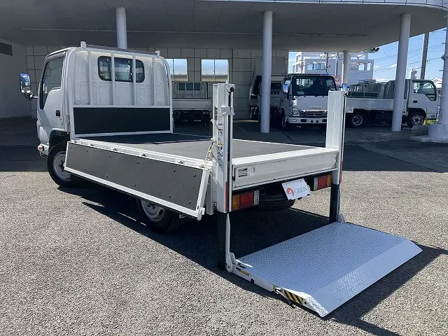 いすゞ エルフ TPG-NHS85A(4WD)の写真13
