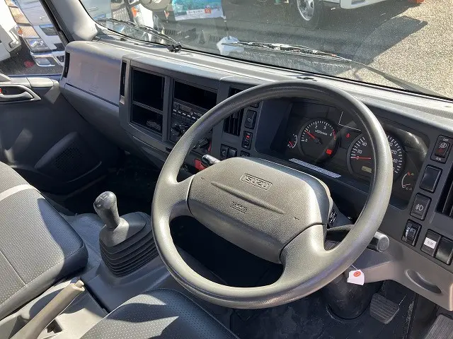 いすゞ エルフ TKG-NPR85AN(2WD)の写真27