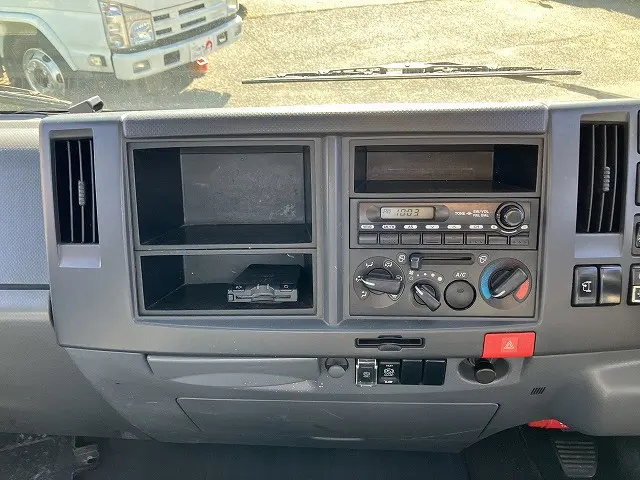 いすゞ エルフ TKG-NPR85AN(2WD)の写真31