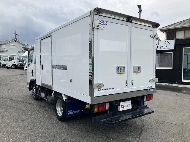 いすゞ エルフ 2RG-NLR88AN(2WD)の写真6