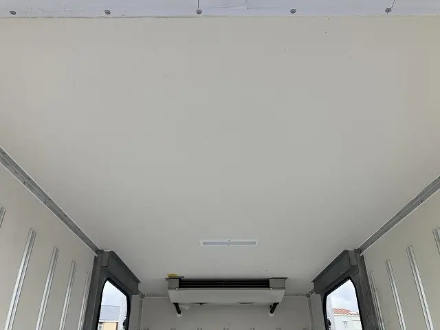 いすゞ エルフ 2RG-NLR88AN(2WD)の写真19